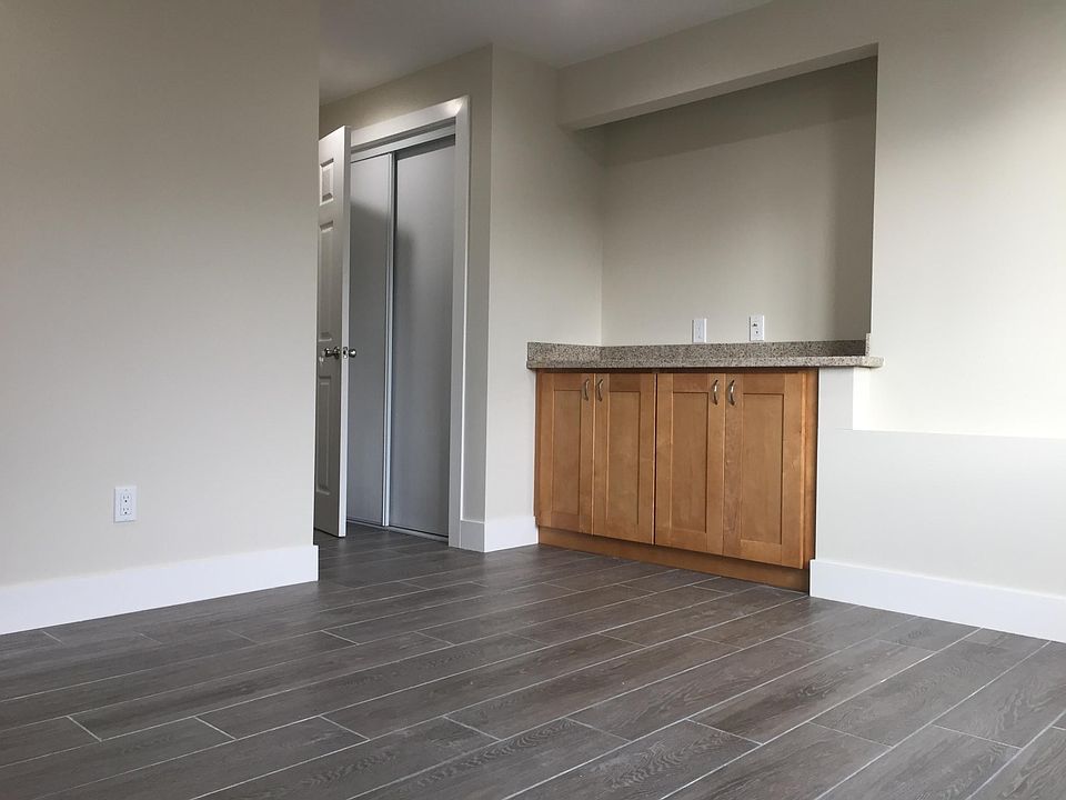 1st image of 1386 Skyline Dr #B