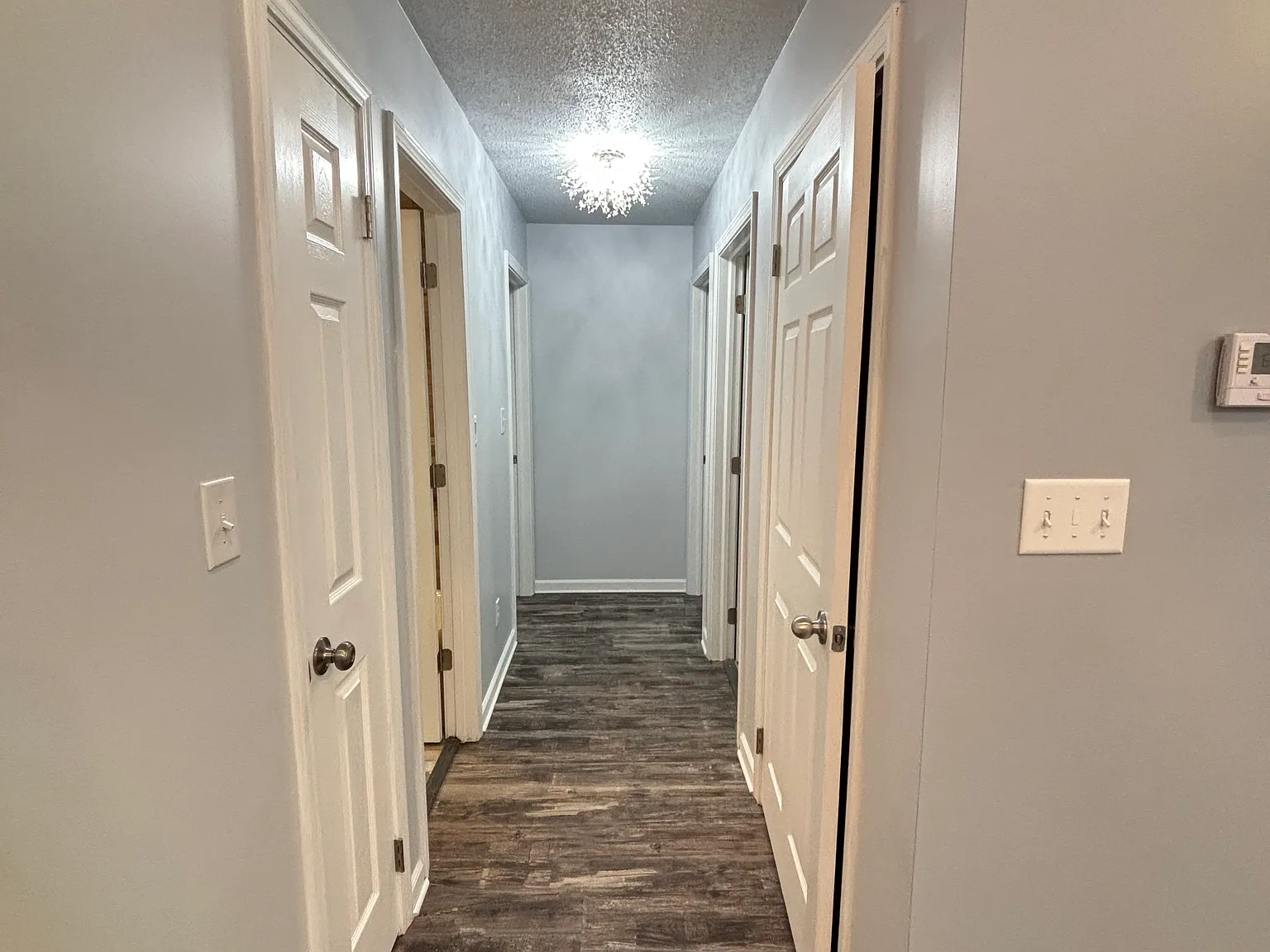 285 E Park Dr — Photo 2