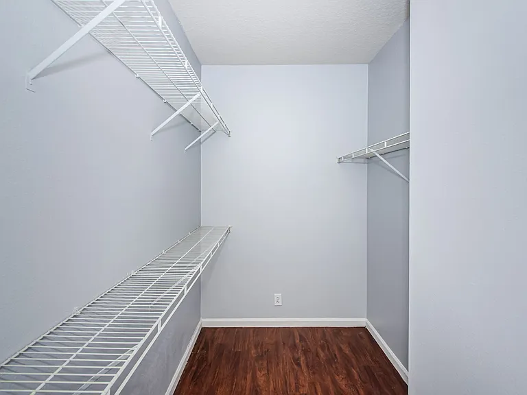 walk in closet