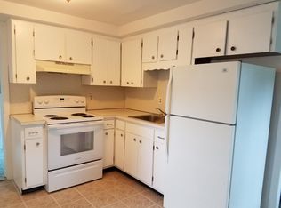 195 Foxon Rd FLOOR 2, New Haven, CT 06513