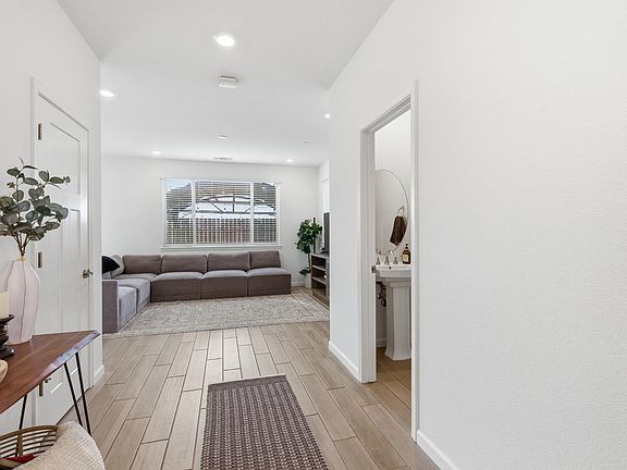 4th image of 3871 Ivan Way
