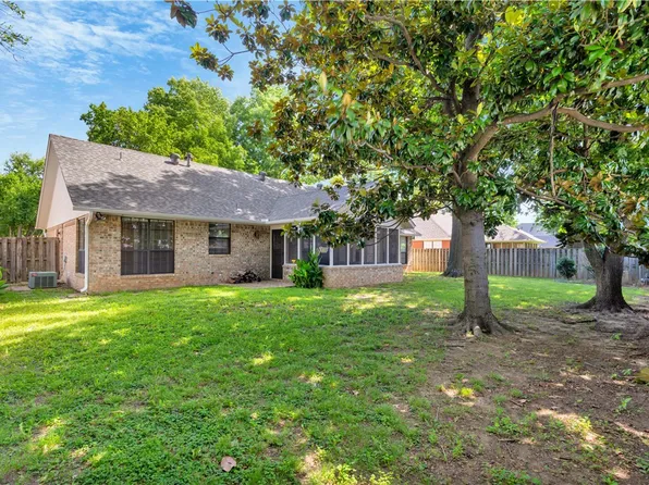 3406 W Hemlock St, Rogers, AR 72756