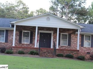 60 Mixon Dr, Clinton, SC 29325