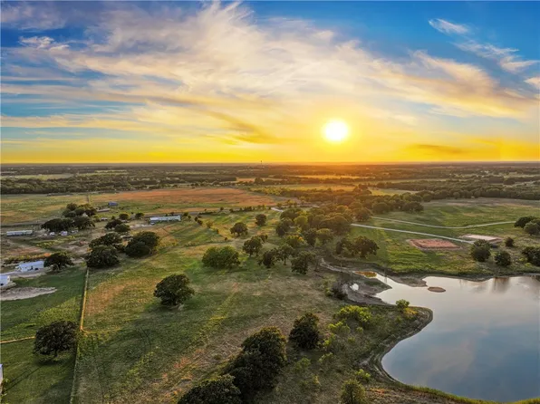 16124 Gholson Rd, Waco, TX 76705