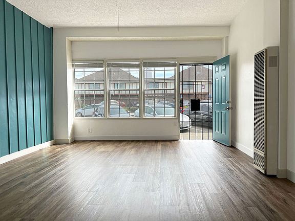 3rd image of 701 Linden Ave #703