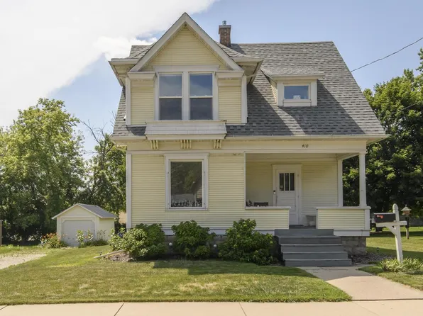 410 S Montgomery STREET, Watertown, WI 53094