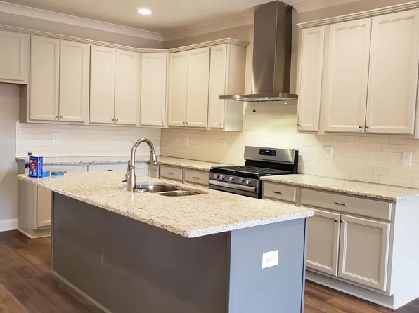 606 Thornberry Dr, Auburn, AL 36830