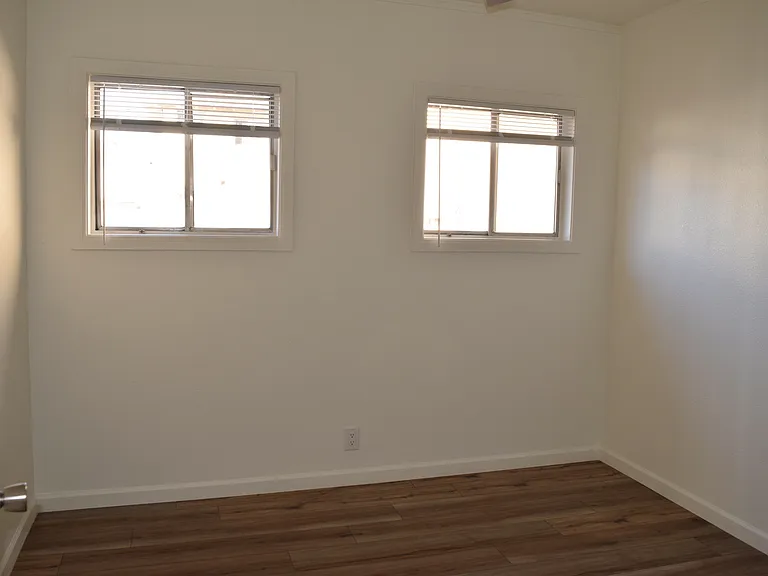 831 Mariposa St #J — Photo 10