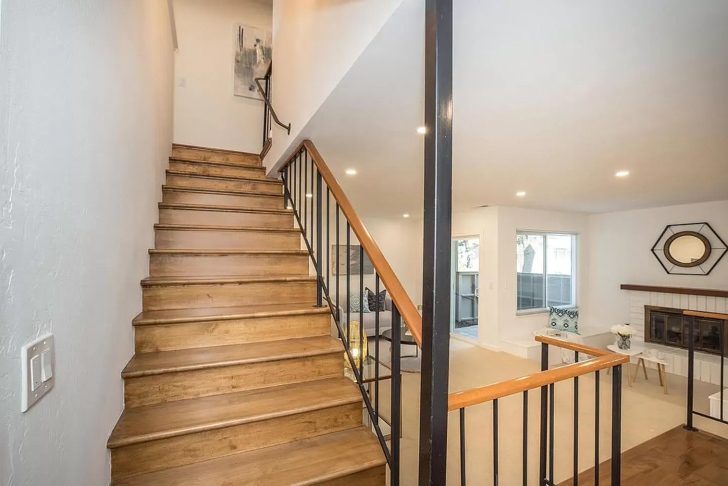 4 bed, 1760 sqft, $6,500 — Photo 3