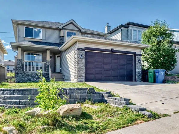 186 N Panamount Dr NW, Calgary, AB T3K 5M3