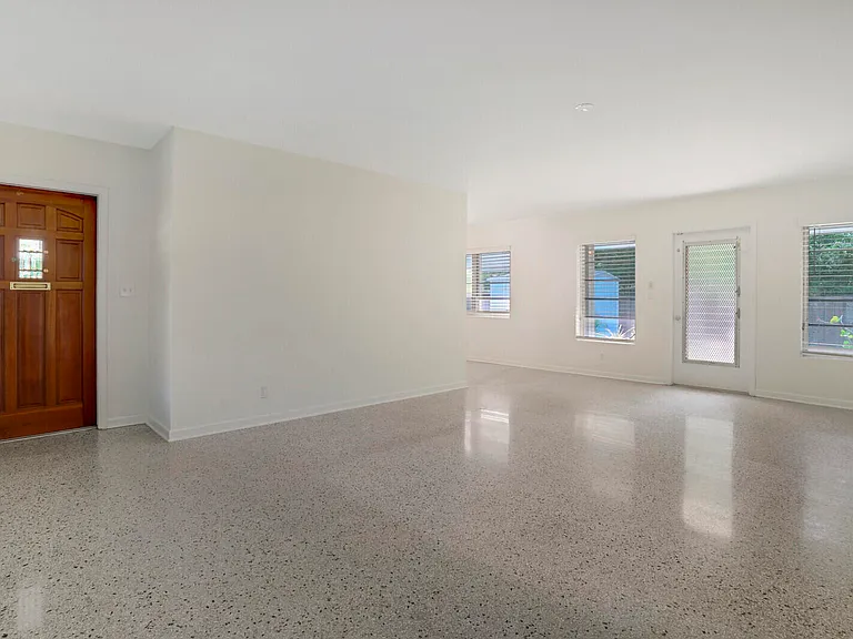 3410 Poinsettia Ave — Photo 25