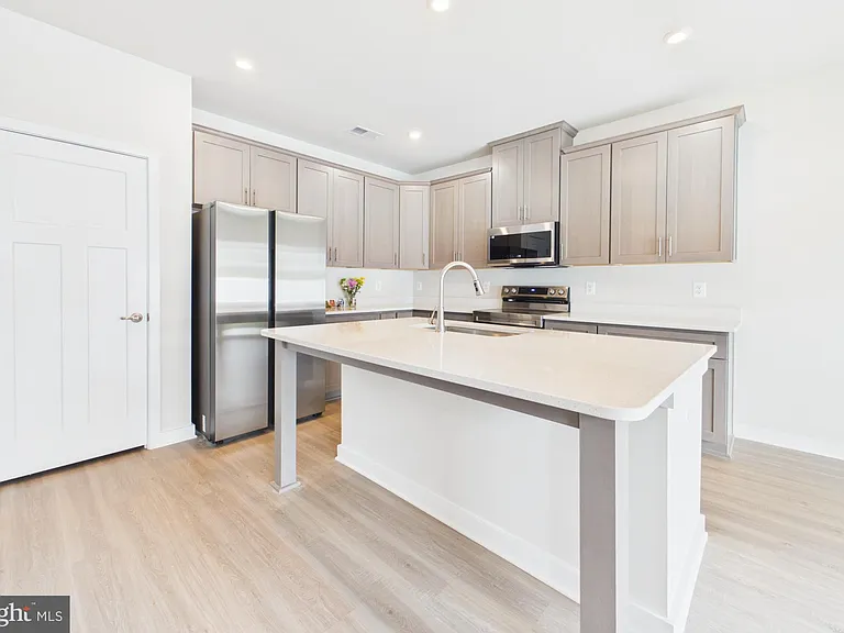 362 Baker Dr — Photo 17