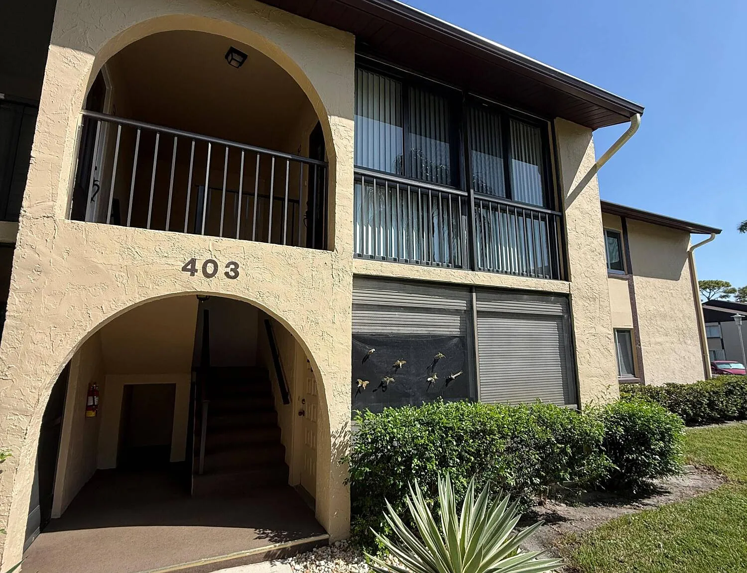 2 bed, 2.0 bath, 922 sqft, $1,600 — Photo 1