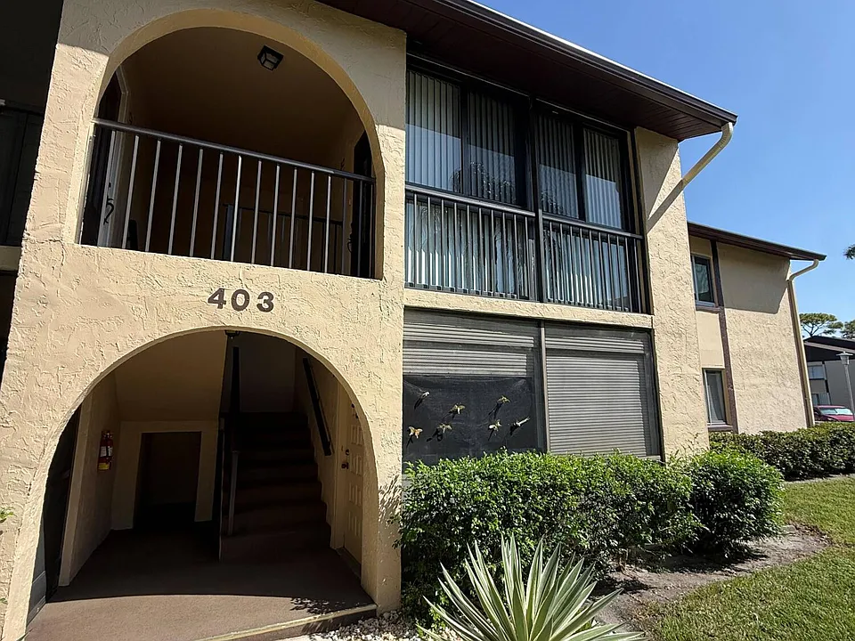 403 Pine Glen Ln #C-2