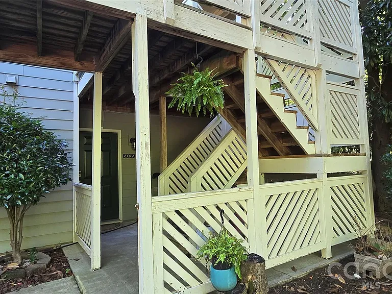 6039 Gray Gate Ln #B — Photo 2