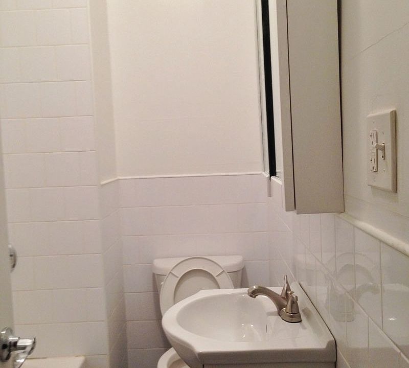 2nd image of 113 Henry St #7A