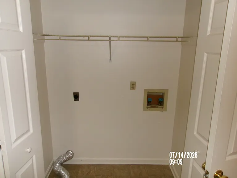 633 9th Ave NE #633 — Photo 13