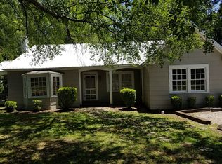 207 N Washington St, Livingston, AL 35470