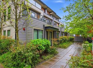 1047 Victoria Dr, Vancouver, BC V5L 4H3