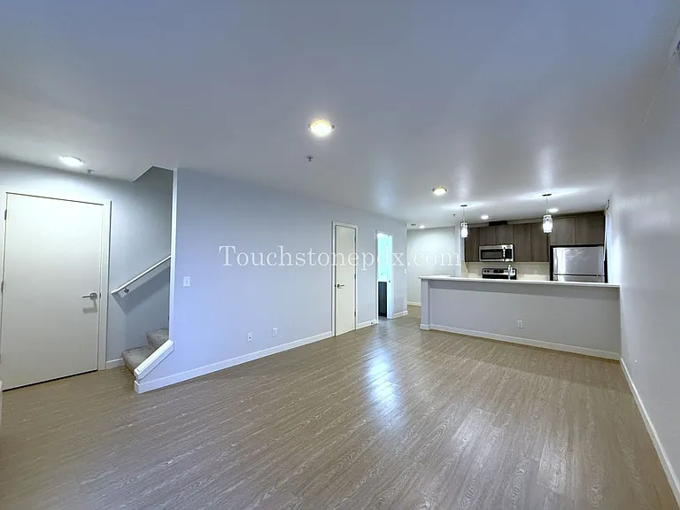 424 NE Jessup St #11 — Photo 20