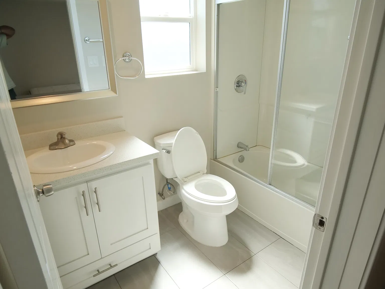 Studio, 300 sqft, $1,249 — Photo 3