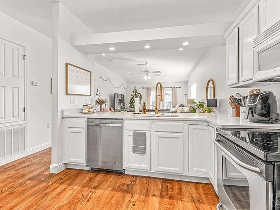 4th image of 8968 Abbington Dr