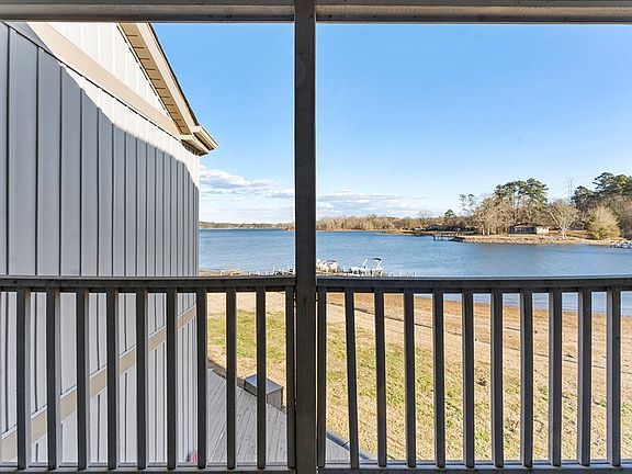 4th image of 122 Lake Ridge Dr