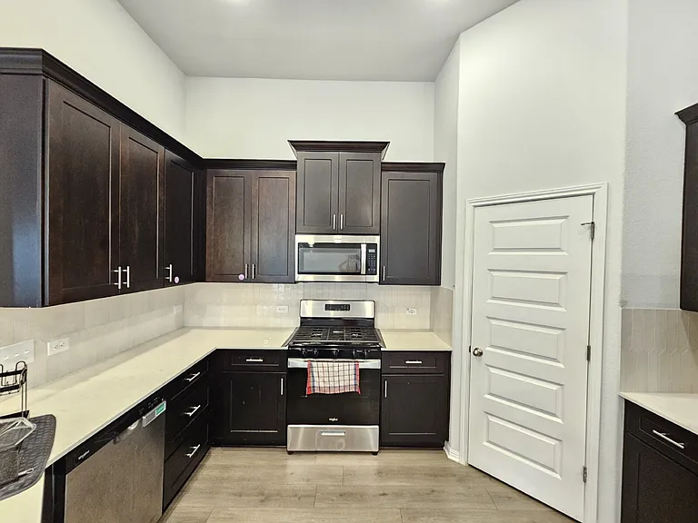 13109 Ditka Dr — Photo 10