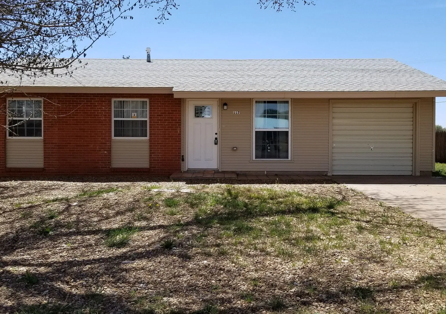Great Location And Updated Home — Photo 2