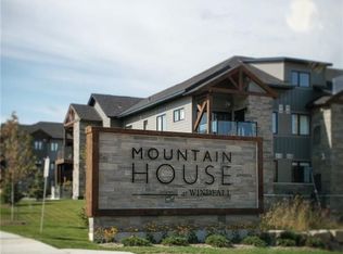 16 Beckwith Ln #102, The Blue Mountains, ON L9Y 3B6
