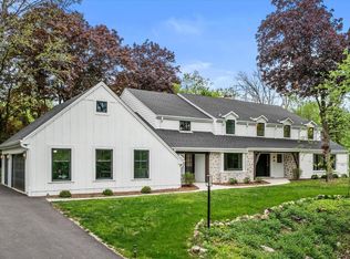 10525 N Fairway LANE, Mequon, WI 53092