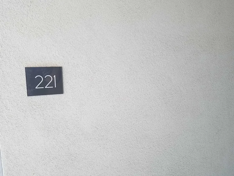 De Soto Ave — Photo 22