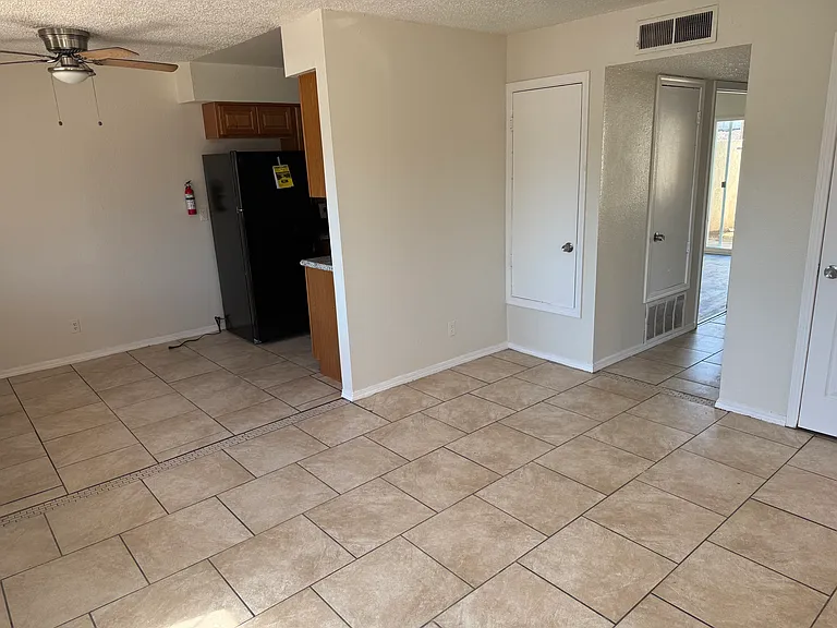 3401 Lafayette Dr NE #A — Photo 10