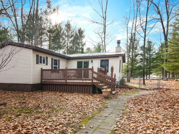 10174 Mud Lake Rd, Interlochen, MI 49643