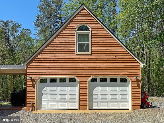 3rd image of 228 Morgan Ln
