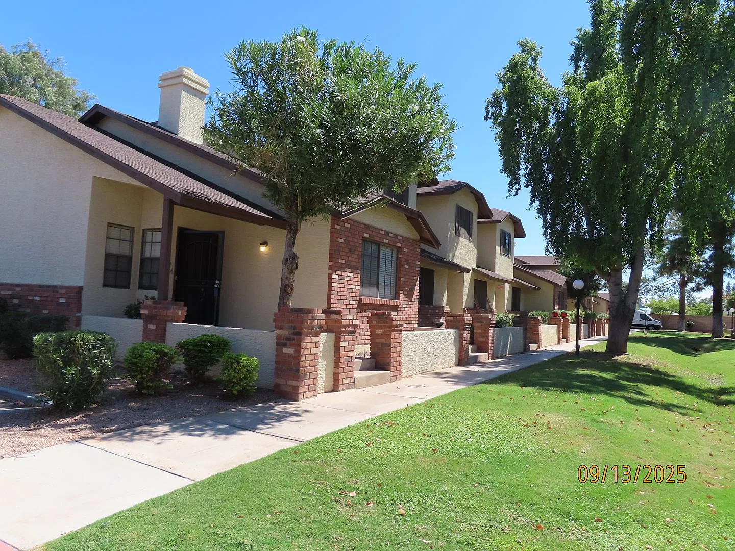 Beautiful 2 Bedroom Condo in Gilbert — Photo 3