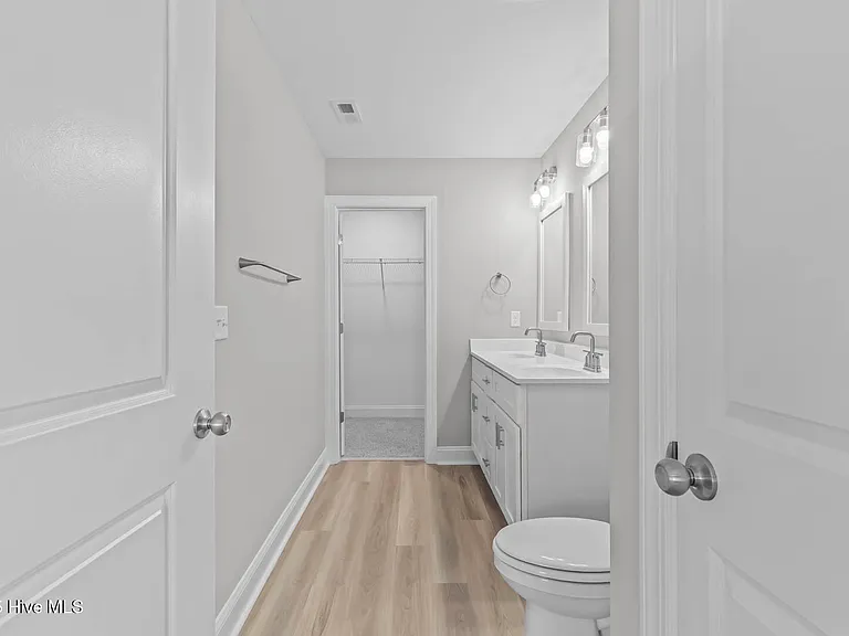 327 Starfish Ln — Photo 24