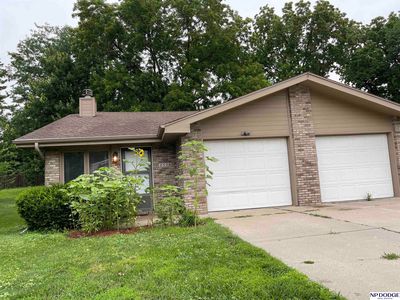 2528 Benson Gardens Blvd, Omaha, NE, 68134