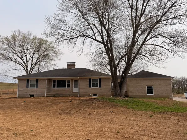 1104 Ruddles Mill Rd, Paris, KY 40361