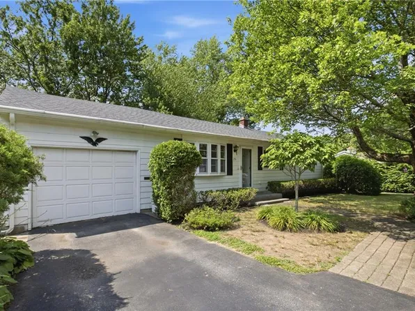 251 Madeleine Ave, Woonsocket, RI 02895