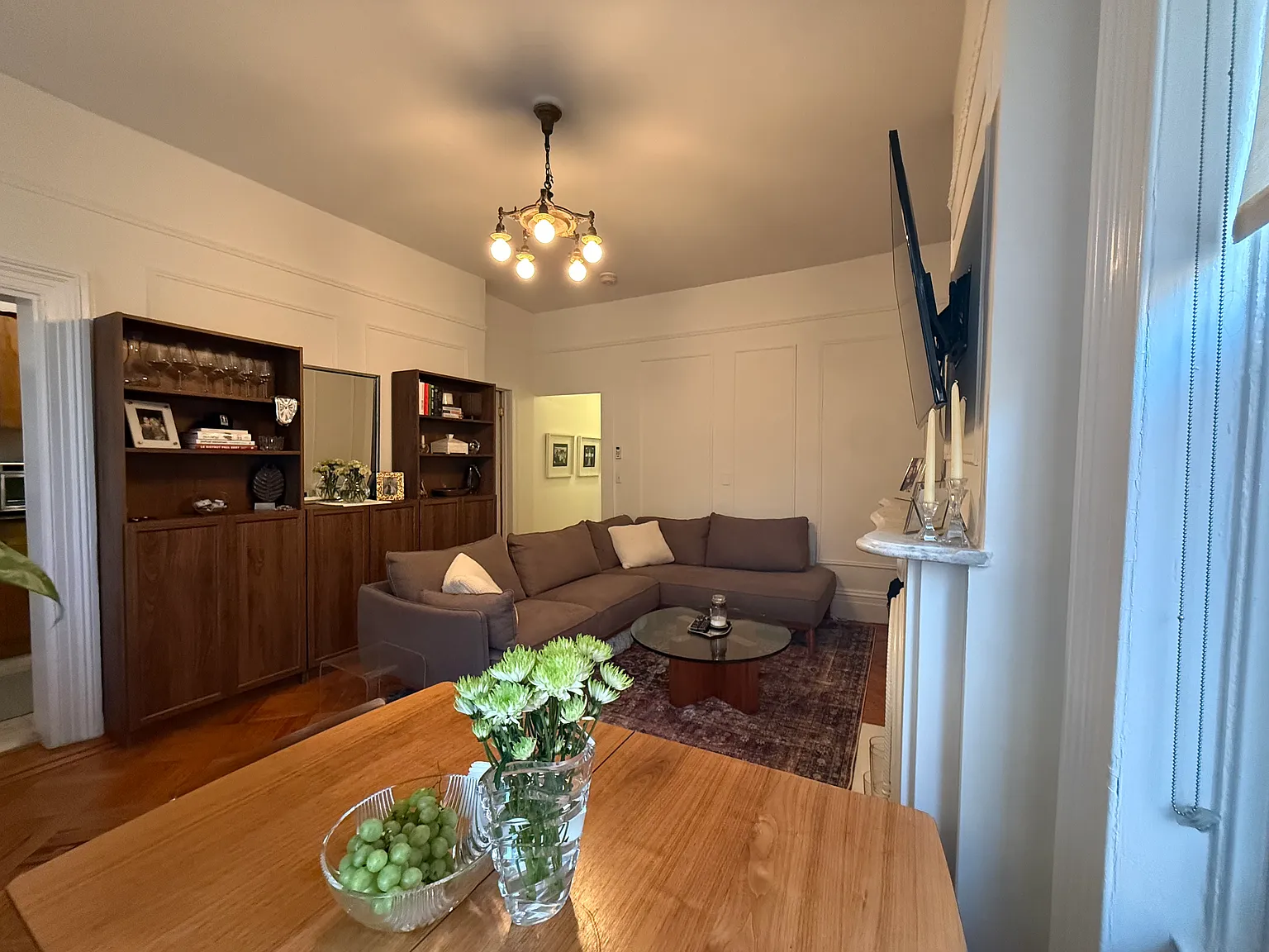 2 bed, 900 sqft, $3,600 — Photo 3