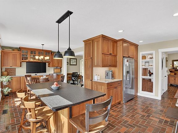 4th image of 19825 Deer Run Ln