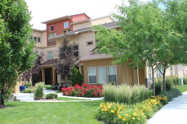 1st image of 3802 W Periwinkle Dr