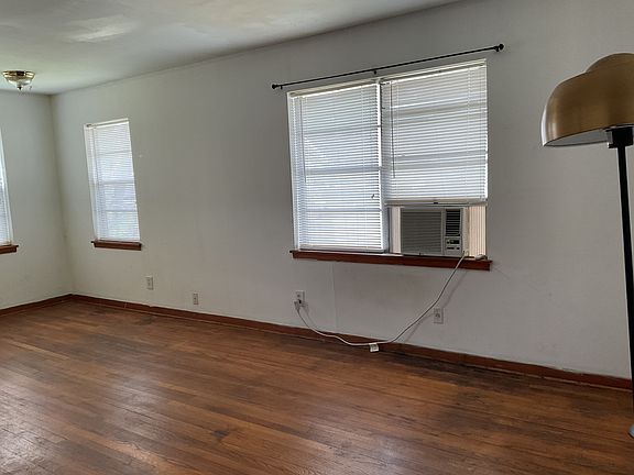4th image of 330 W 27th St Unit B