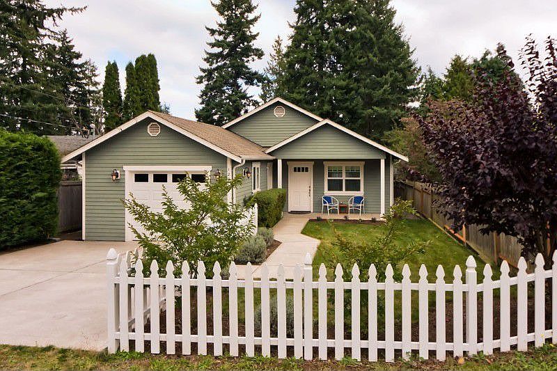 1st image of 12012 20th Ave NE