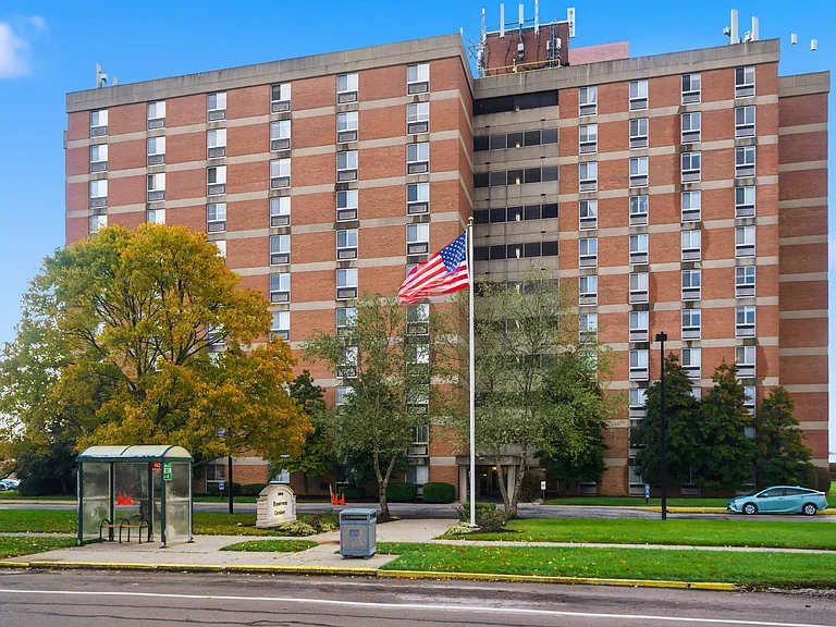Emerson Center Senior Apartments - 62 & Older — Photo 8