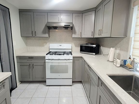 2nd image of 1709 Park Glen Cir Unit D