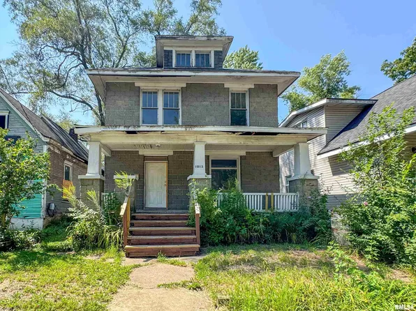 1013 S Greenlawn Ave, Peoria, IL 61605