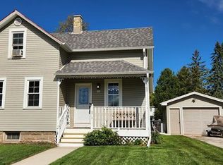 744 Center Ave, Oostburg, WI 53070