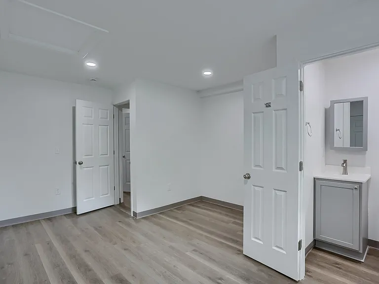 124 Kathleen Dr #7 — Photo 31